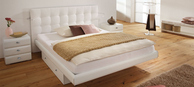 Hasena Softline Bettrahmen mit gepolstertem Wandpanel wei�