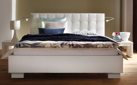 Wasserbett mit Bettrahmen